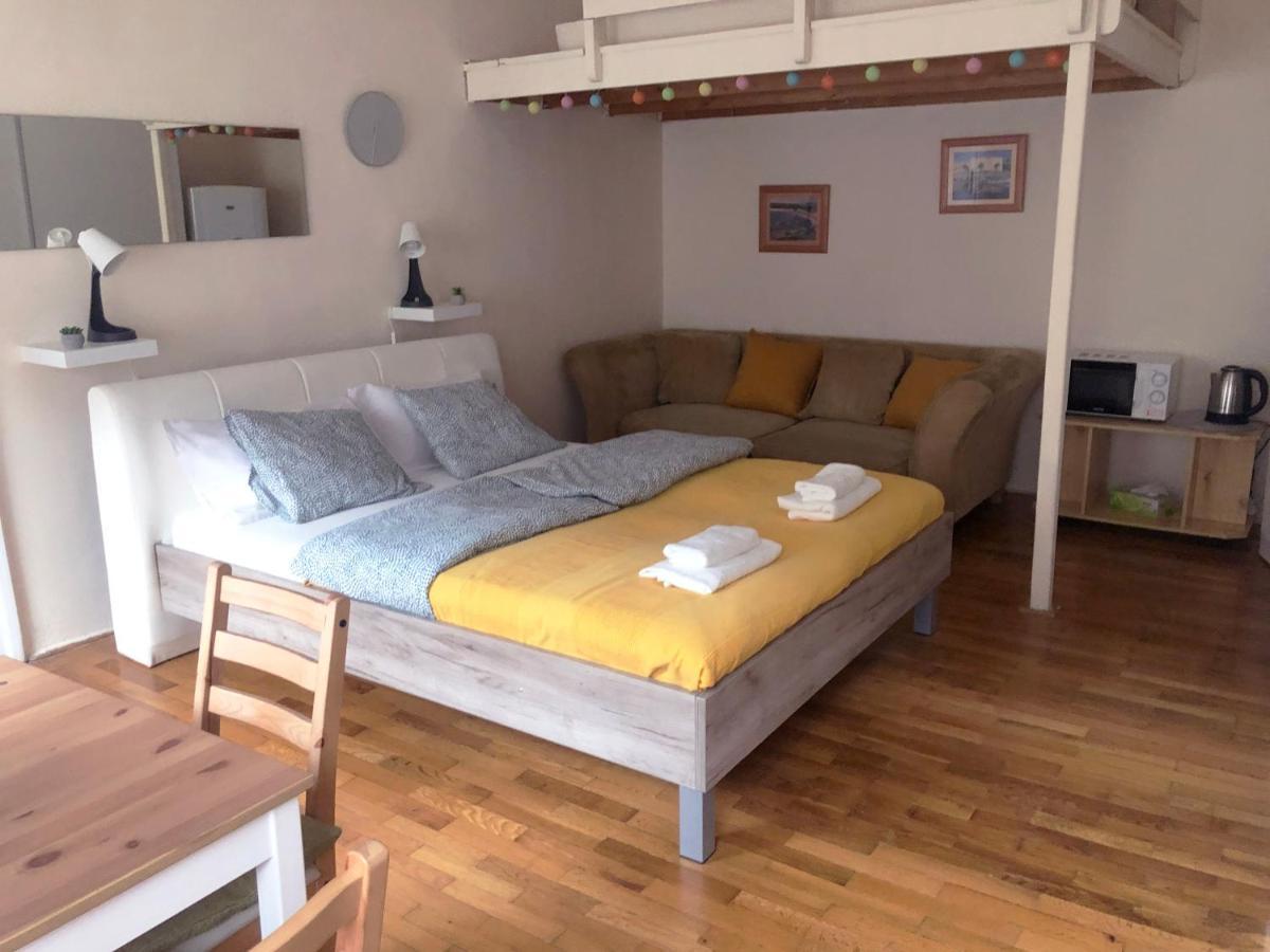V57 Apartment Oktogon Budapest Esterno foto
