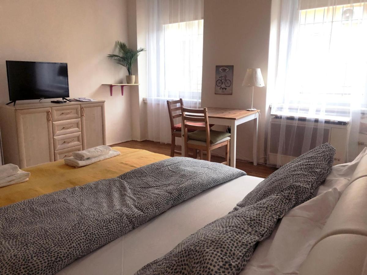 V57 Apartment Oktogon Budapest Esterno foto