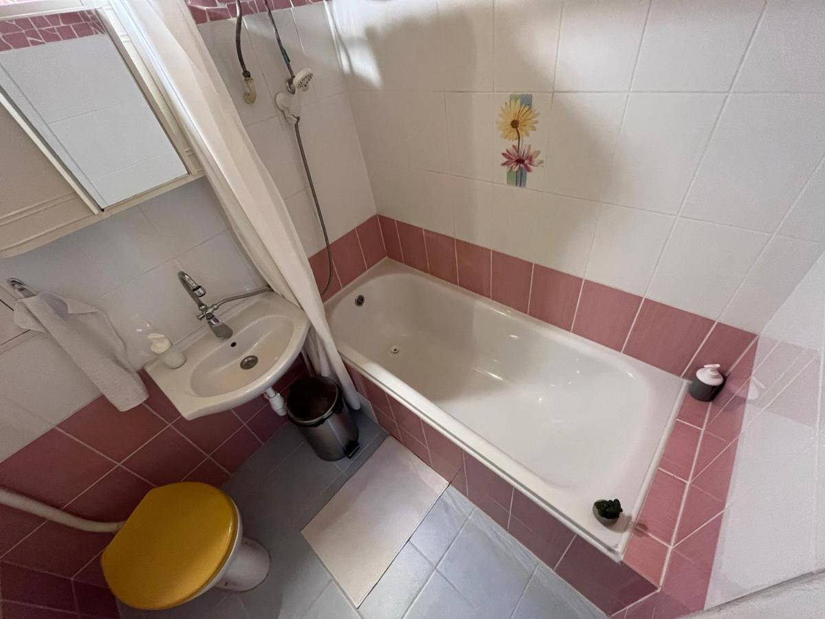 V57 Apartment Oktogon Budapest Esterno foto